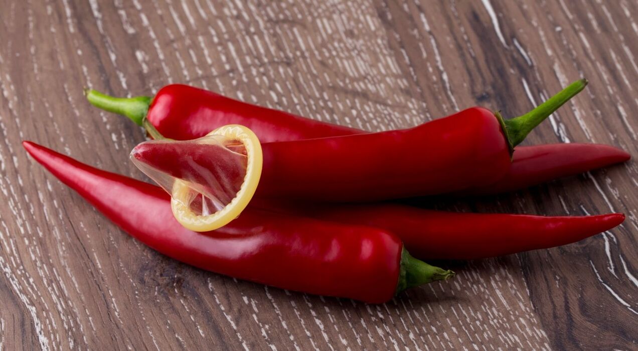 Chilipeper verhoogt de testosteronniveaus in het lichaam van een man en verbetert de potentie